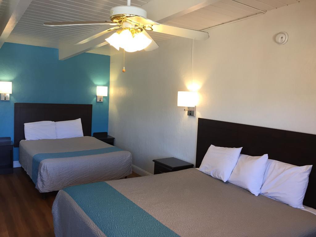 Queen Room with Two Queen Beds - Non-Smoking,508821219:JPEG